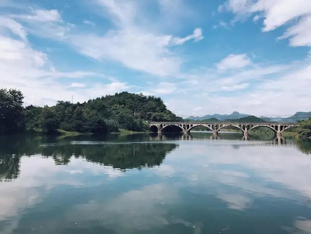 马绍尔护照办理费用比圣多美和普林西比高出多少？